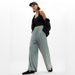 NWOT Athleta Pinnacle Nickel Trouser Size 0.